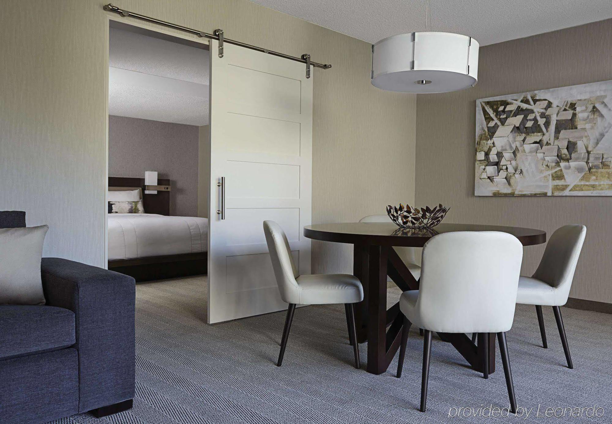 Отель Bethesda Marriott Экстерьер фото